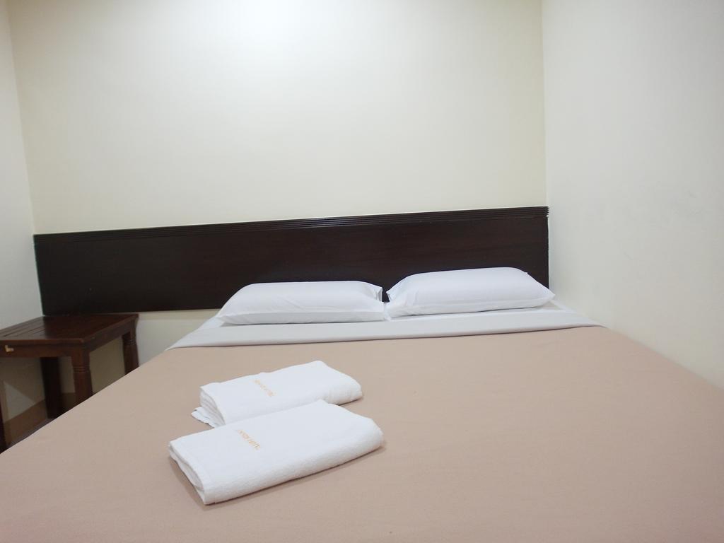 Sunnie Hotel Johor Bahru Room photo